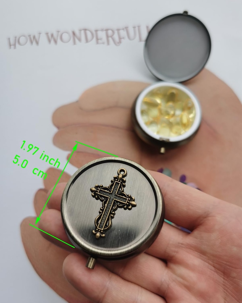 portable-travel-pill-box-organizer---gif-3.jpg