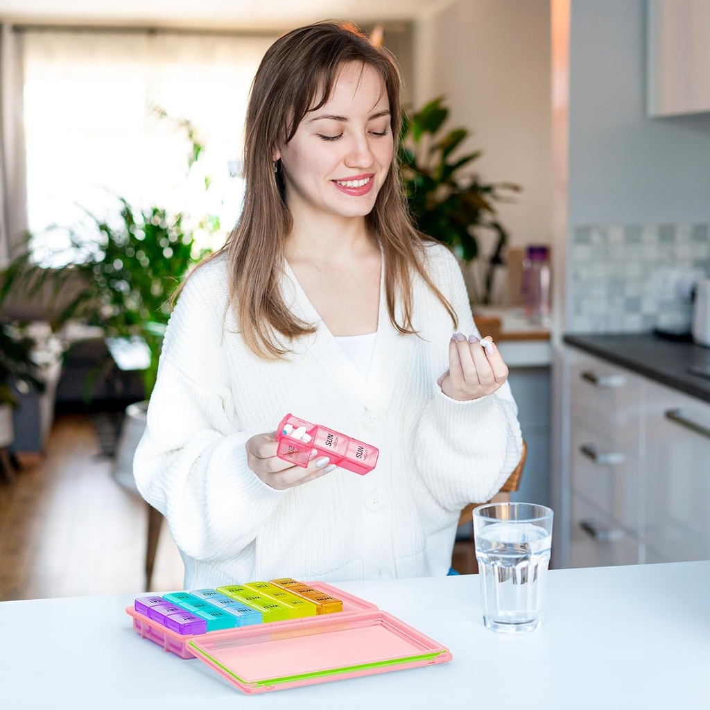 auvon-weekly-pill-organizer-3-times-a-da-6.jpg